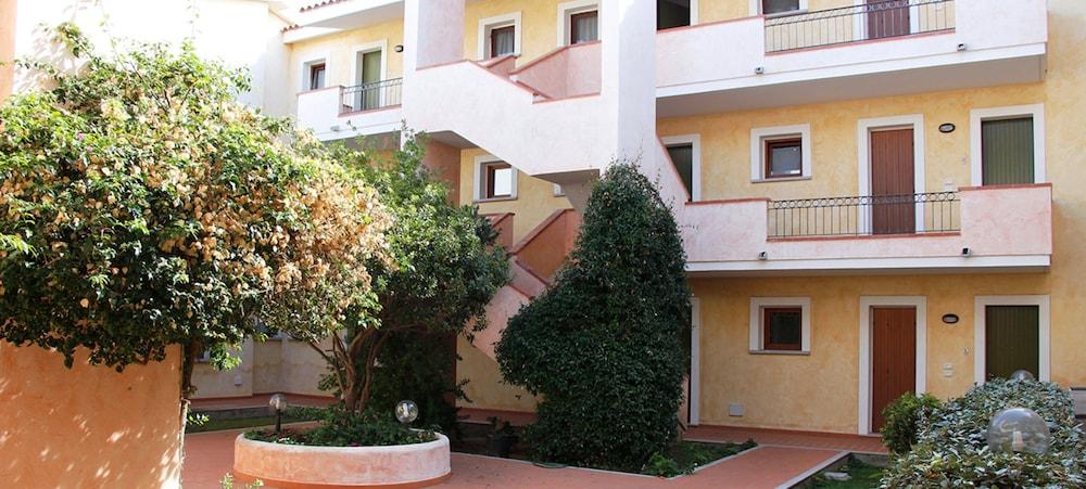 Residence Olimpo Santa Teresa Gallura Kültér fotó