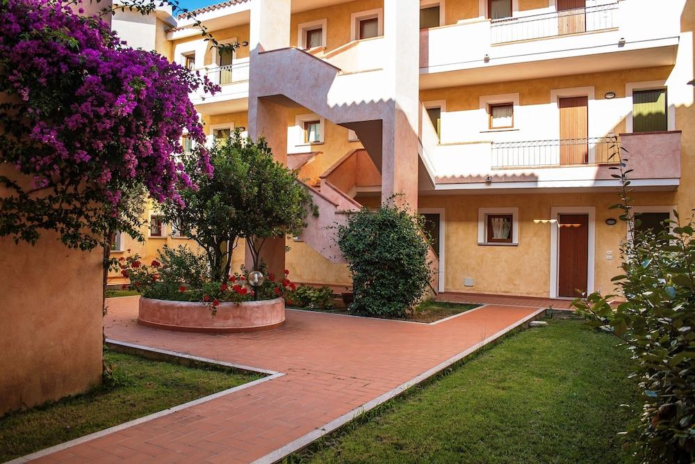 Residence Olimpo Santa Teresa Gallura Kültér fotó